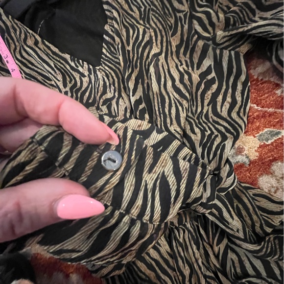 Nanushka Oasis tiger print flowy wrap dress sz M - Picture 7 of 14